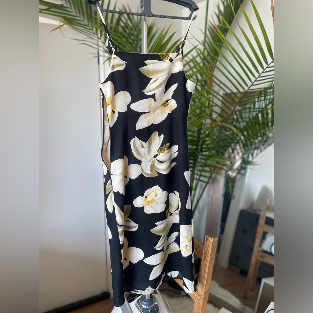 Joe and Joy Floral Print Midi Dress Size Small - Picture 7 of 8